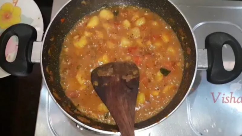 Aloo Capsicum Curry / ಆಲೂ ಕ್ಯಾಪ್ಸಿಕಂ ಸಾಗು ಮಾಡುವ ವಿಧಾನ